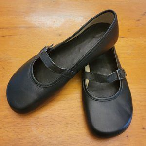 NWT - Tadeevo Women's Minimalist Ballet Shoes US 8